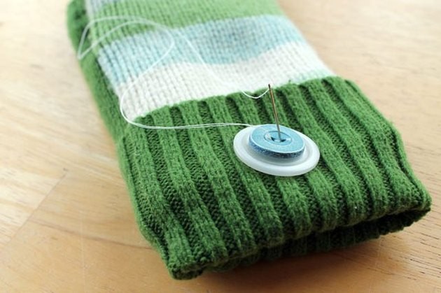 Sweater to Mittens = Smittens DIY