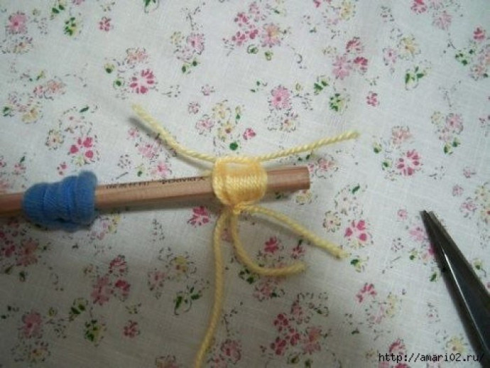 Yarn Flowers without Knitting or Crochet