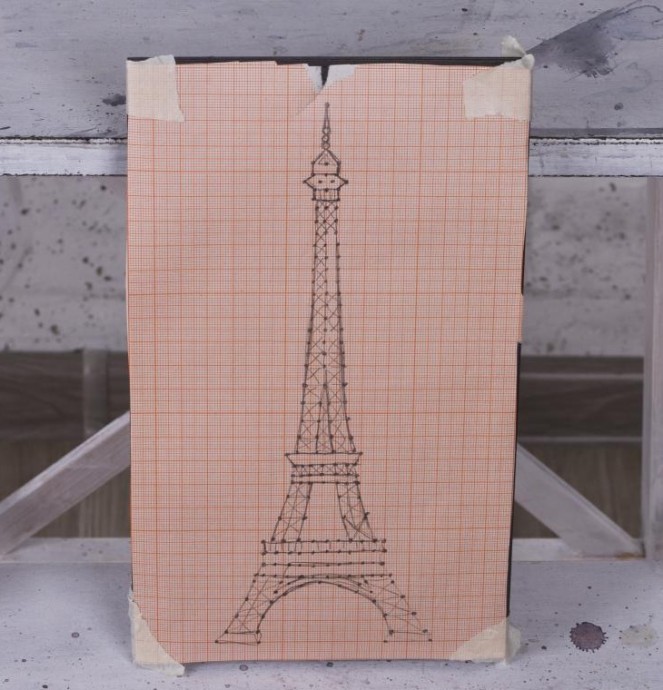 How to DIY Eiffel tower: Create interior painting in the style of string art