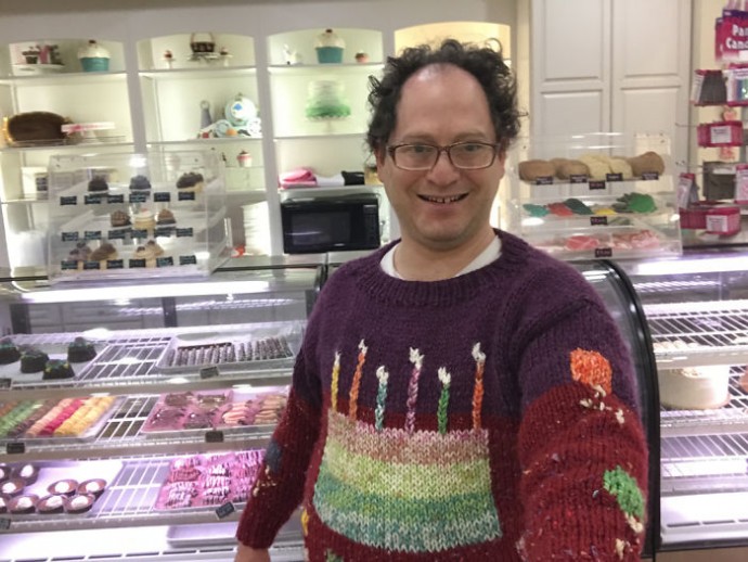 Guy Knits Sweaters Of Places And Then Goes To Those Places While Wearing Them. #2