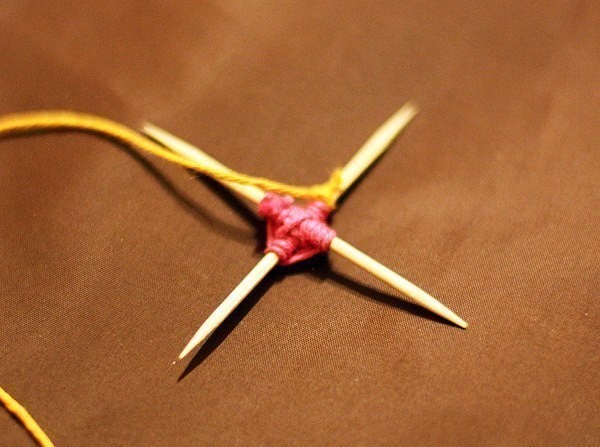 DIY Weave a Mandala Brooch with Toothpicks