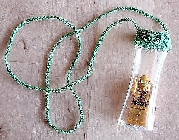 Recycling containers with crochet