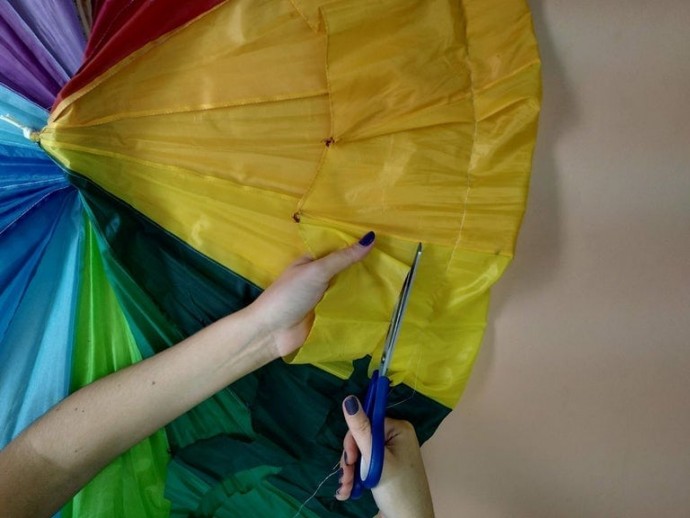 Rainbow backpack rain-cover