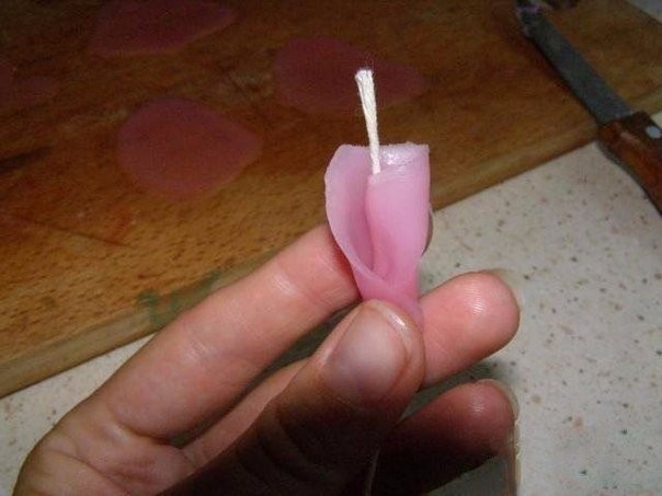 How to Make a Candle Wax Roses