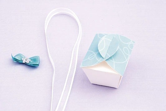 DIY Simple Cute Gift Box