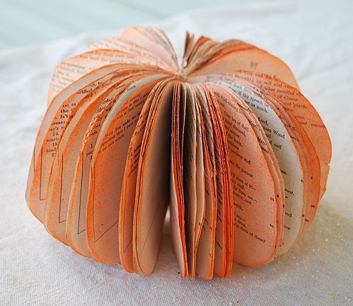 DIY Book Page Pumpkin: Eco-friendly Fall Craft for Nerdy Halloween Lovers