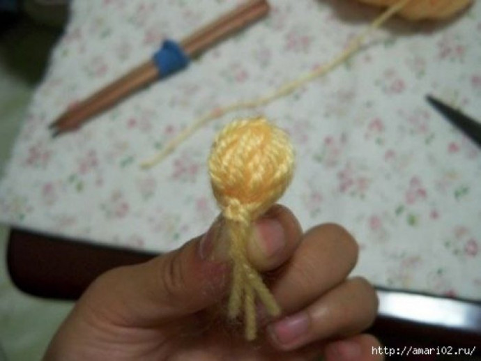 Yarn Flowers without Knitting or Crochet