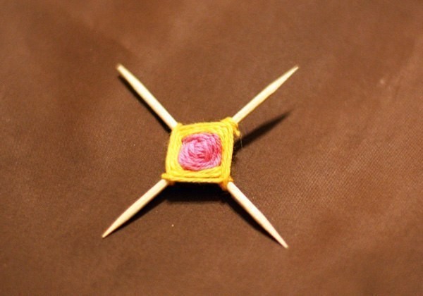 DIY Weave a Mandala Brooch with Toothpicks