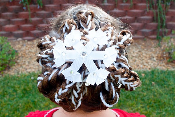 40 Most Creative Christmas Hairstyles Ever