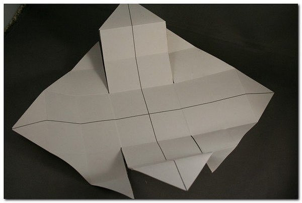 Simple Origami Gift Box Folding Instructions