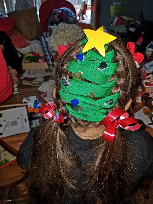 40 Most Creative Christmas Hairstyles Ever