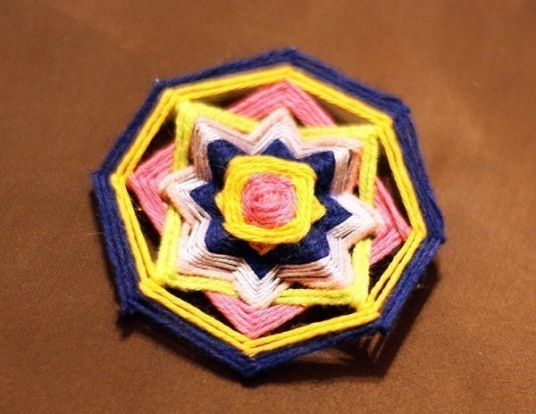 DIY Weave a Mandala Brooch with Toothpicks