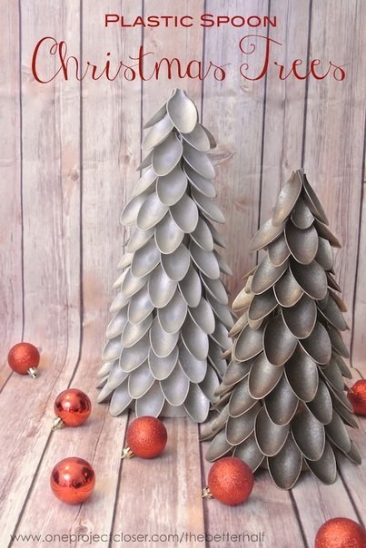How to Make Christmas Tree With Plastic Spoons