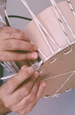 How To Weave A Simple Newspaper Basket