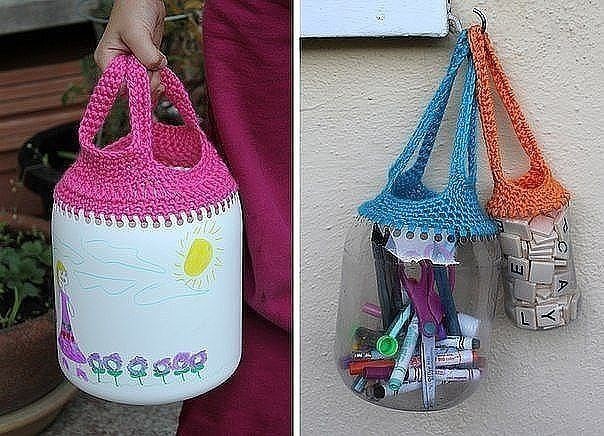 Recycling containers with crochet