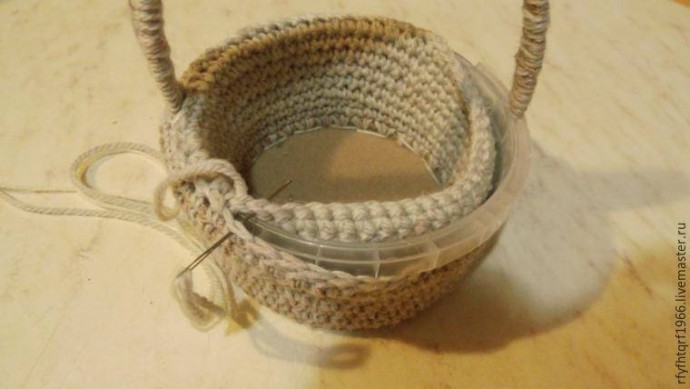 Transform a plastic jar to basket Transform a plastic jar to basket
