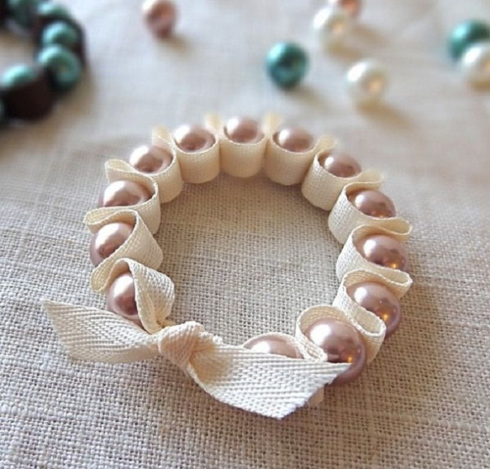 DIY Ribbon Pearl Bracelet Tutorial