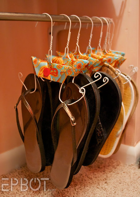 DIY Flip Flop Organizer from Old Hangers