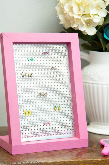 Easy DIY Jewelry Display Earrings