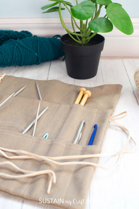 Handmade Knitting Needle Organizer (Free Pattern)